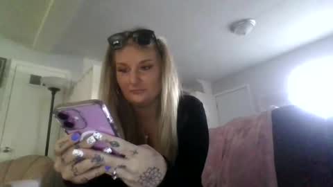 Snapshot of ariadams chatting on February 24, 8:14 pm ari adams online show from February 24, 8:14 pm