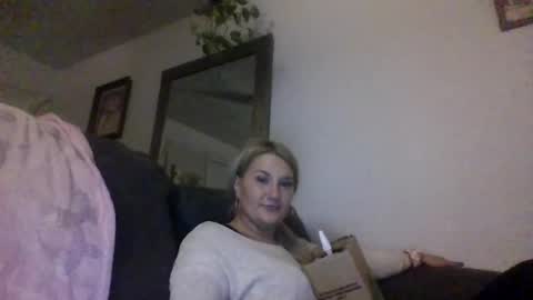 Snapshot of ariadams chatting on February 26, 2:26 am ari adams online show from February 26, 2:26 am