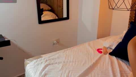 ariadelune7 online show from January 7, 9:39 pm