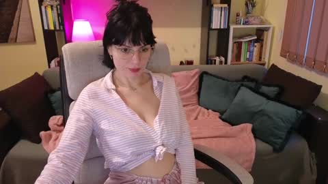 Snapshot of ariadna89 chatting on January 3, 2:40 pm Adriana online show from January 3, 2:40 pm