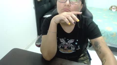 ...Ariana... online show from December 18, 9:08 pm