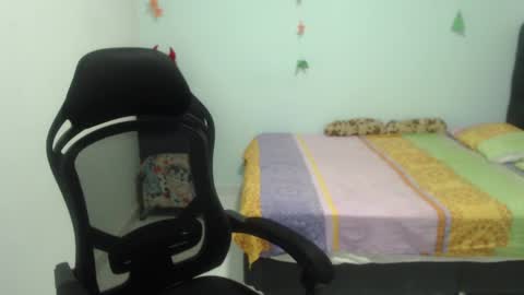 ...Ariana... online show from March 6, 6:16 pm