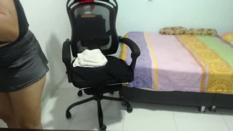 ...Ariana... online show from March 8, 8:03 pm