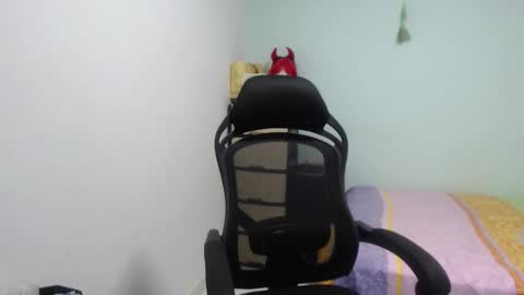 ...Ariana... online show from September 23, 5:16 pm