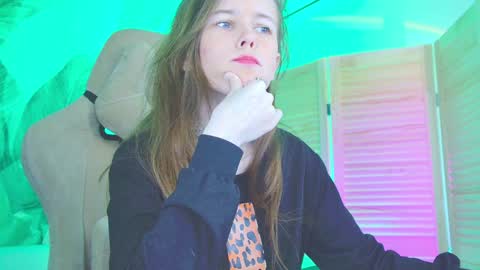 Aria online show from April 8, 11:32 am