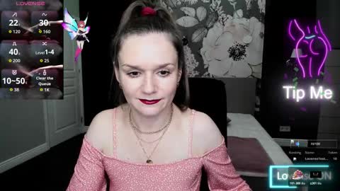 Snapshot of ariagrays chatting on October 17, 8:33 pm AriaGray online show from October 17, 8:33 pm