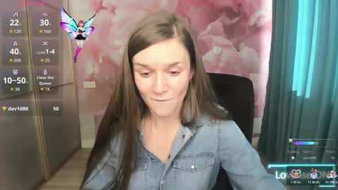 Snapshot of ariagrays chatting on October 29, 8:16 am AriaGray online show from October 29, 8:16 am