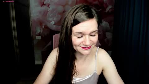 Snapshot of ariagrays chatting on November 22, 3:05 am AriaGray online show from November 22, 3:05 am