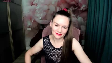 Snapshot of ariagrays chatting on November 30, 2:48 am AriaGray online show from November 30, 2:48 am