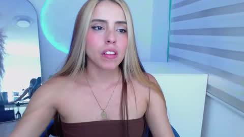 ariah_cute online show from March 17, 7:39 pm