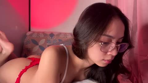 Snapshot of ariamariz chatting on December 5, 5:16 am Aria Mariz online show from December 5, 5:16 am