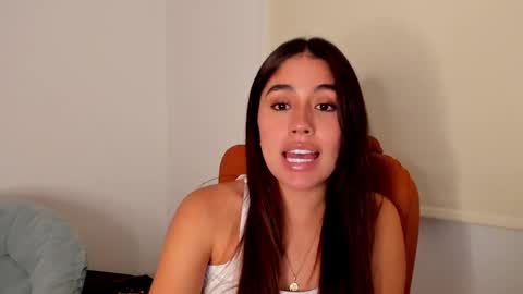 Snapshot of ariamontgomeryyy chatting on February 2, 9:19 am Aria Montgomery online show from February 2, 9:19 am