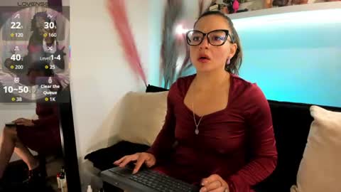 Snapshot of ariana_blonde_ chatting on July 28, 12:23 pm Ariana blonde online show from July 28, 12:23 pm