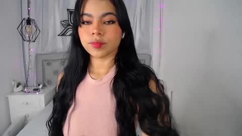 Snapshot of ariana_ceballos chatting on February 23, 12:27 pm ARIANA online show from February 23, 12:27 pm