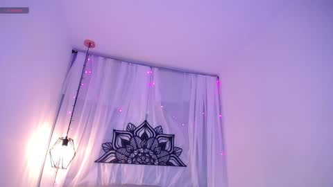 Snapshot of ariana_ceballos chatting on March 10, 7:29 pm ARIANA online show from March 10, 7:29 pm