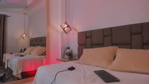 ariana_giraldo online show from March 20, 11:48 am