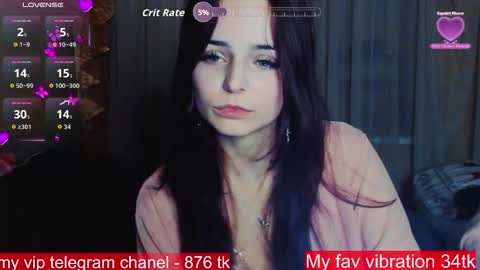 Snapshot of ariana_light chatting on November 19, 9:26 pm Ariana online show from November 19, 9:26 pm