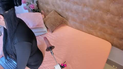  ARIANA MORELLY online show from April 15, 11:39 am