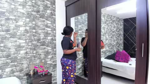 Snapshot of arianaablack chatting on December 27, 12:34 pm Ariana online show from December 27, 12:34 pm