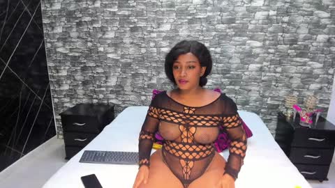 Snapshot of arianaablack chatting on January 23, 12:19 pm Ariana online show from January 23, 12:19 pm