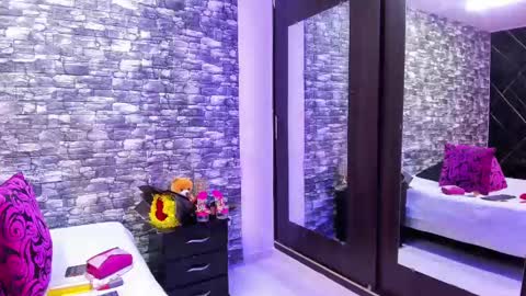 Snapshot of arianaablack chatting on February 17, 12:59 pm Ariana online show from February 17, 12:59 pm