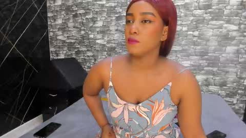 Snapshot of arianaablack chatting on October 16, 12:17 pm Ariana online show from October 16, 12:17 pm