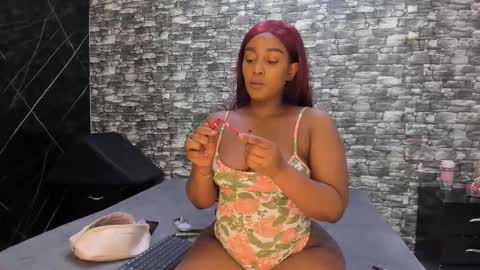 Snapshot of arianaablack chatting on November 26, 12:39 pm Ariana online show from November 26, 12:39 pm