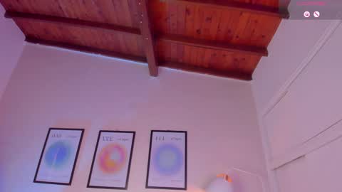     online show from April 15, 8:09 pm