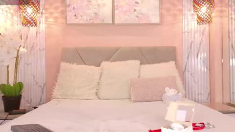 Ariana online show from February 14, 7:21 pm