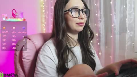 Snapshot of arianahot777 chatting on October 10, 11:37 pm arianahot777 online show from October 10, 11:37 pm