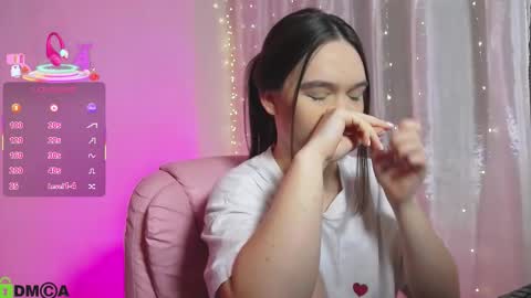 Snapshot of arianahot777 chatting on November 10, 12:20 am arianahot777 online show from November 10, 12:20 am