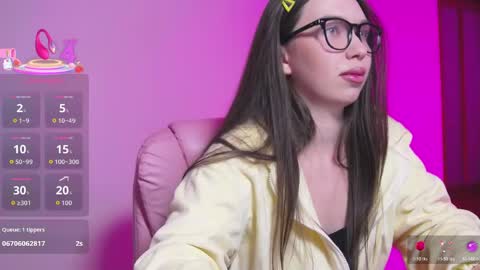 arianahot777 online show from May 8, 8:47 pm
