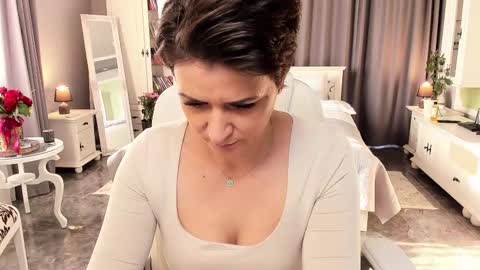 Ana online show from February 22, 1:13 pm