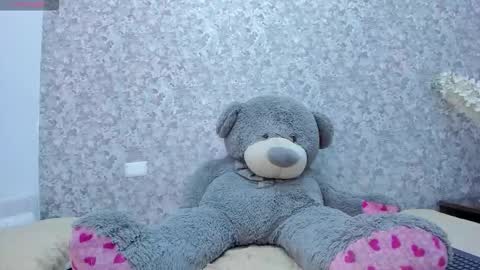 Snapshot of arianha_walker chatting on October 27, 8:24 pm arianha_walker online show from October 27, 8:24 pm