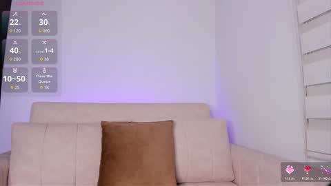 Snapshot of arianna_0 chatting on November 25, 1:33 pm arianna_0 online show from November 25, 1:33 pm