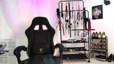 Snapshot of arianna_connor1 chatting on October 7, 12:02 pm Arianna Connor online show from October 7, 12:02 pm