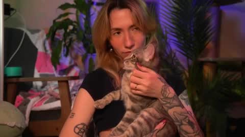 Olivka online show from April 3, 8:01 am