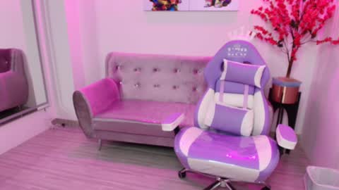 Snapshot of arianna_sweeet chatting on January 9, 6:27 am arianna_sweeet online show from January 9, 6:27 am