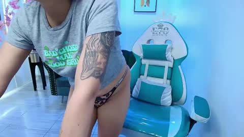 Snapshot of arianna_sweeet chatting on September 26, 3:43 am arianna_sweeet online show from September 26, 3:43 am