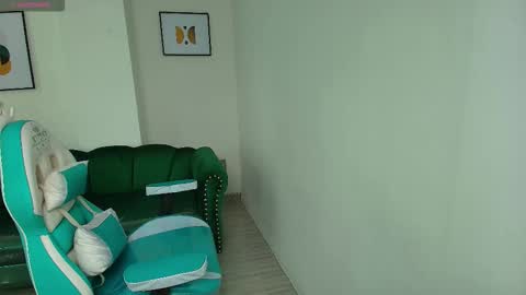 Snapshot of arianna_sweeet chatting on October 7, 3:25 am arianna_sweeet online show from October 7, 3:25 am