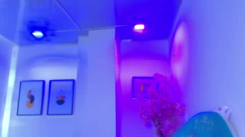 arianna_sweeet online show from April 9, 3:39 am