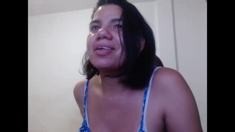 Snapshot of ariannaloovel chatting on December 21, 12:20 am ariannaloovel online show from December 21, 12:20 am