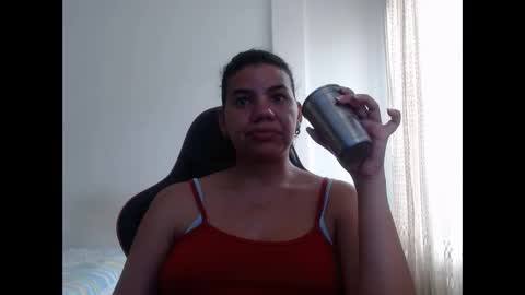 Snapshot of ariannaloovel chatting on February 20, 6:24 pm ariannaloovel online show from February 20, 6:24 pm