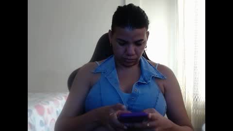 Snapshot of ariannaloovel chatting on March 6, 8:16 pm ariannaloovel online show from March 6, 8:16 pm