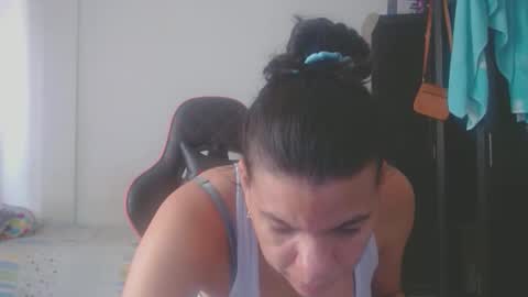 ariannaloovel online show from April 13, 5:07 pm