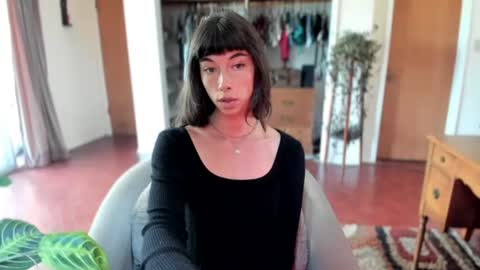 Snapshot of ariarose_xx chatting on August 4, 7:27 pm Aria online show from August 4, 7:27 pm