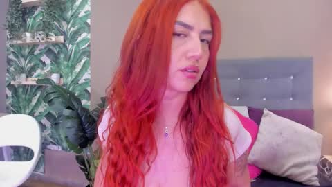 ariarusso_ online show from March 18, 9:18 pm