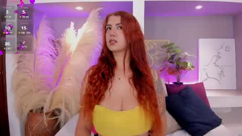 ariarusso_ online show from July 11, 11:06 pm