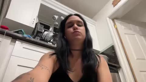 Snapshot of ariawestlove chatting on December 2, 7:36 am Aria online show from December 2, 7:36 am