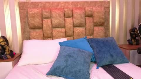 Ariel  online show from April 16, 9:04 pm